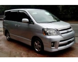 Toyota Noah I Facelift