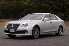 Toyota Crown Royal IV (S210)