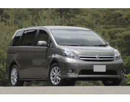 Toyota Isis Facelift